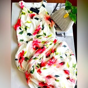 Floral pattern dress perfect for any occasion